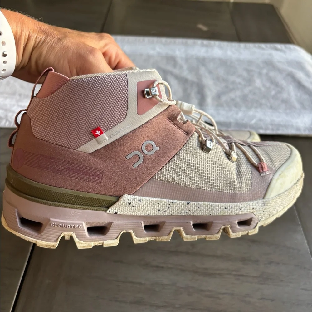 On Hike Shoes - Picture 5 of 5